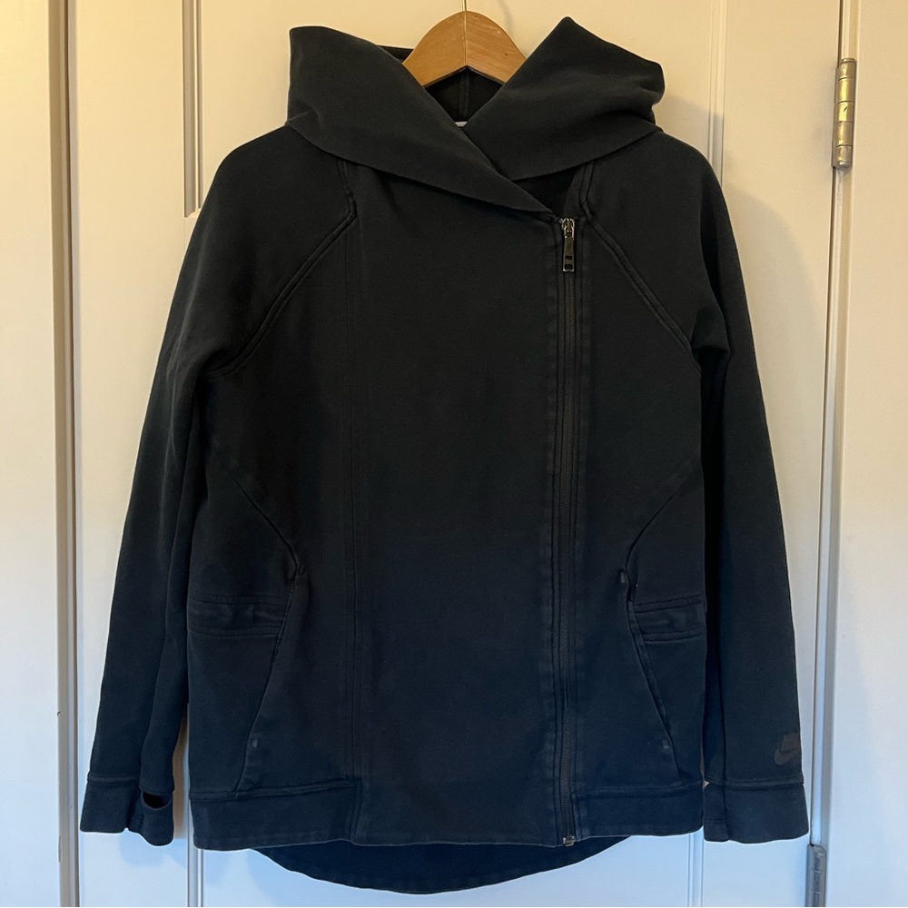 Nike Sportswear • Tech Fleece Full-Zip Cape • Black • Women’s M